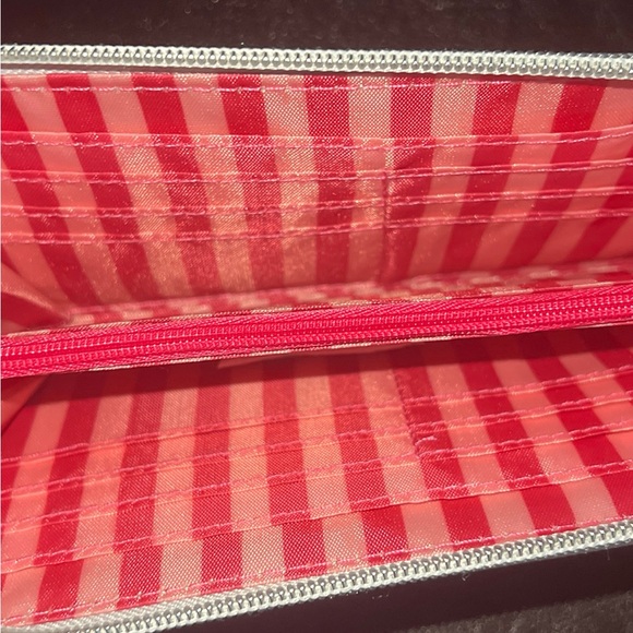 Victoria Secret Wallet - Picture 4 of 6